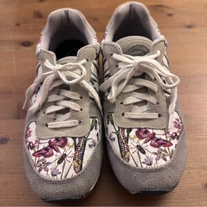 Inkkas Monterey Jogger lace-up sneakers Gym Shoes Butterfly Floral Size 9 Women